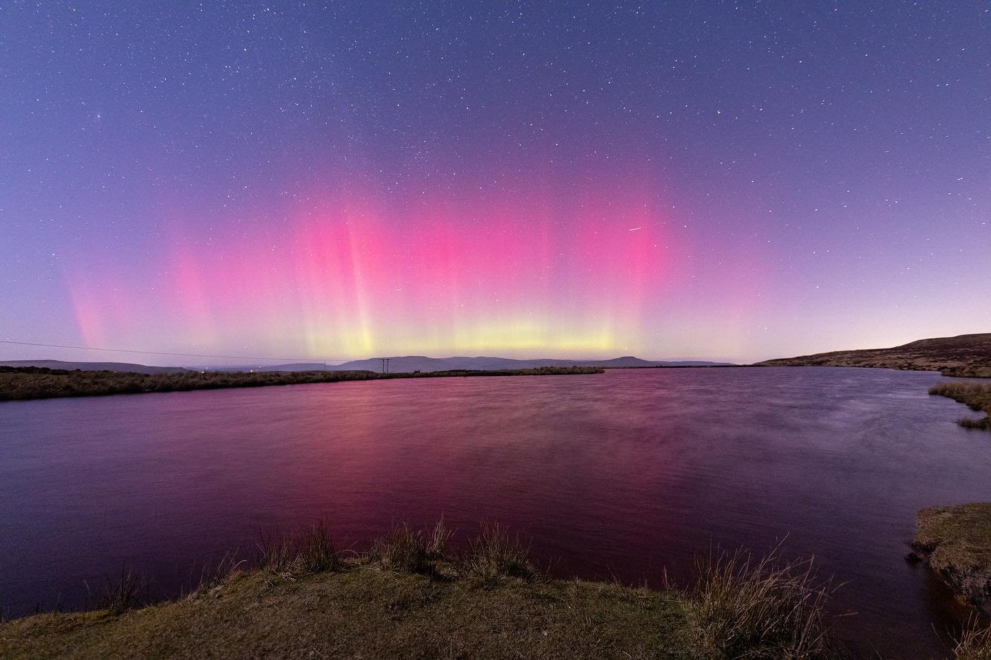 @the_dark_photographer_in_wales northern lights keepers pond Instagram